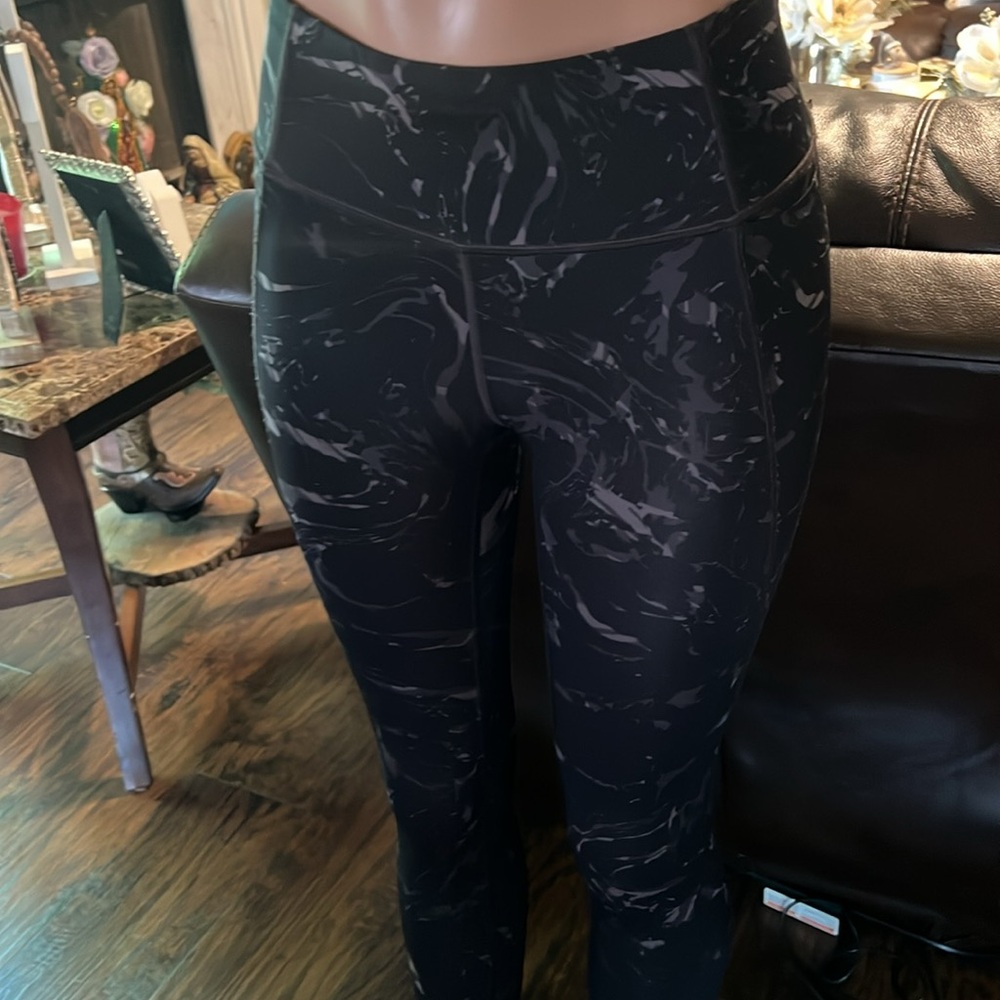 Athleta 🤩 - Picture 4 of 4